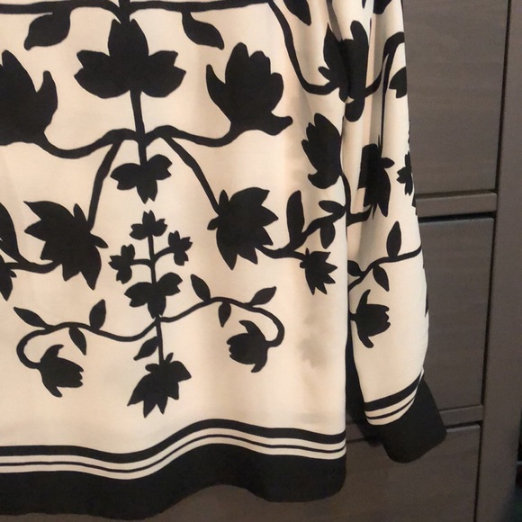 Black and white vintage throwback style LOFT blouse. XS - Picture 7 of 15